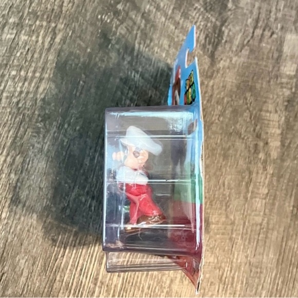 Mario Figure with Accessory - Picture 2 of 4